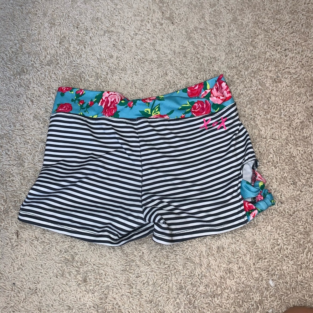 capezio booty shorts